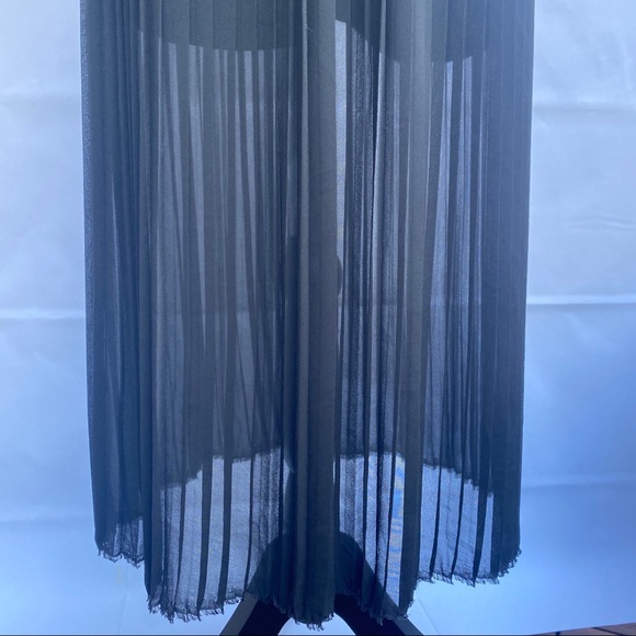 NICHOLAS Black Pleated Dress Spaghetti Cami V Neck - Picture 6 of 8